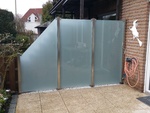 Edelstahl_Windfang_Sichtschutz_Glas