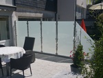 Edelstahl_Windfang_Sichtschutz_Glas